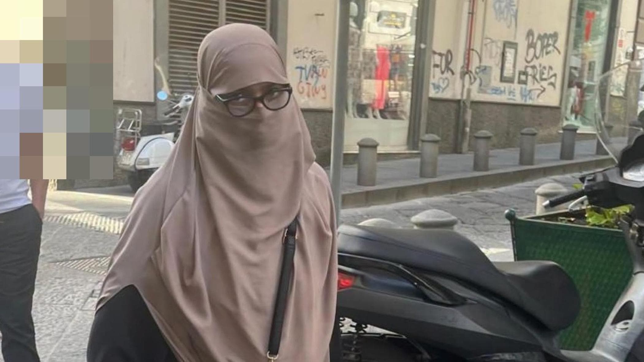 sangiuliano sui social con foto di donna velata a porta nolana pericolo islamizzazione polemica da Napoli.repubblica.it sangiuliano sui social con foto di donna velata a porta nolana pericolo islamizzazione polemica