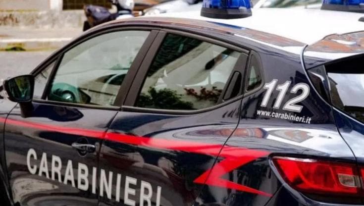 Salerno, 102 lavoratori in nero e turni massacranti in due fabbriche: scatta il sequestro