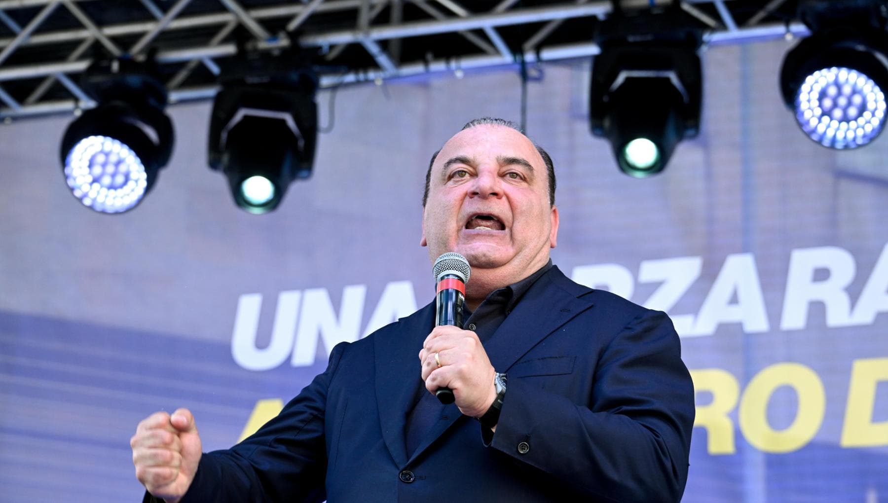 fi martusciello in chat a capri venite domani per tajani oggi 232 fiacco e zangrillo si arrabbia da Napoli.repubblica.it fi martusciello in chat a capri venite domani per tajani oggi 232 fiacco e zangrillo si arrabbia