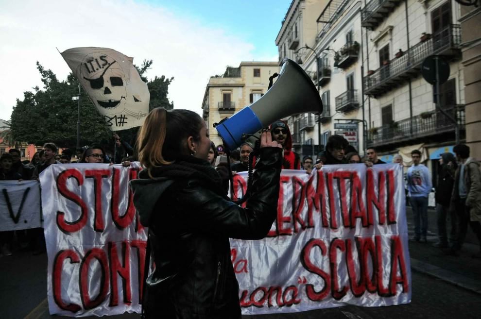 Scuola Studenti In Corteo Contro La Riforma Renzi La Repubblica