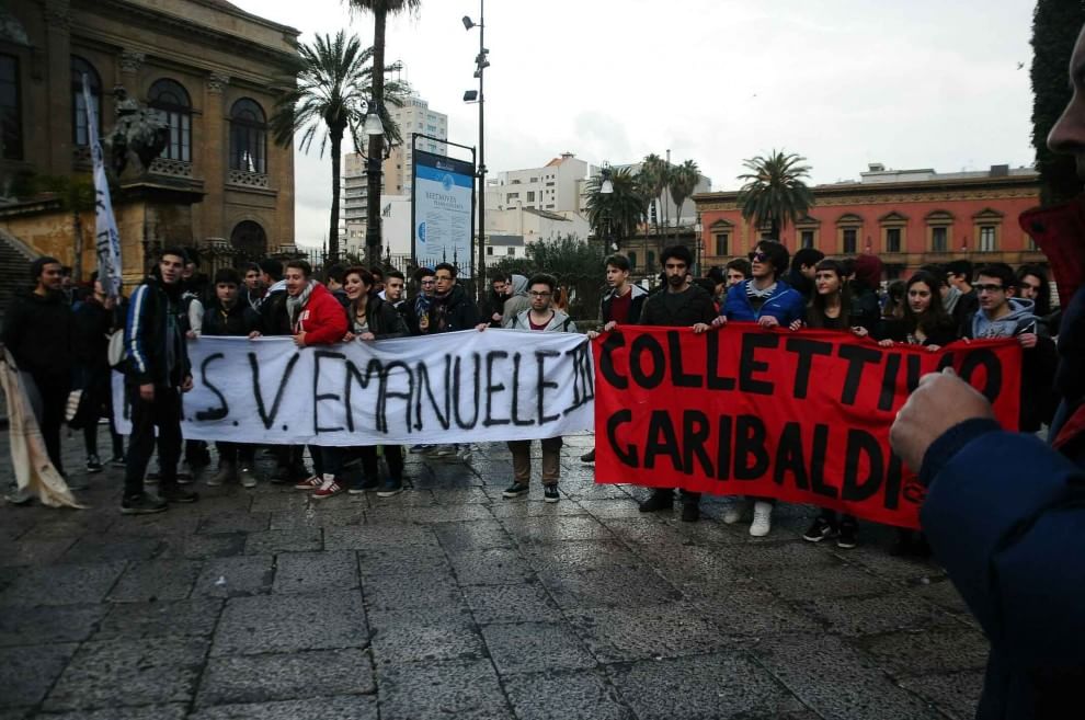Scuola Studenti In Corteo Contro La Riforma Renzi La Repubblica