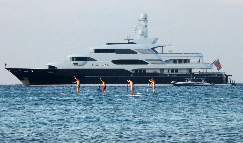 Mondello l'estate degli yacht da sogno, in rada il Martha Ann da 600