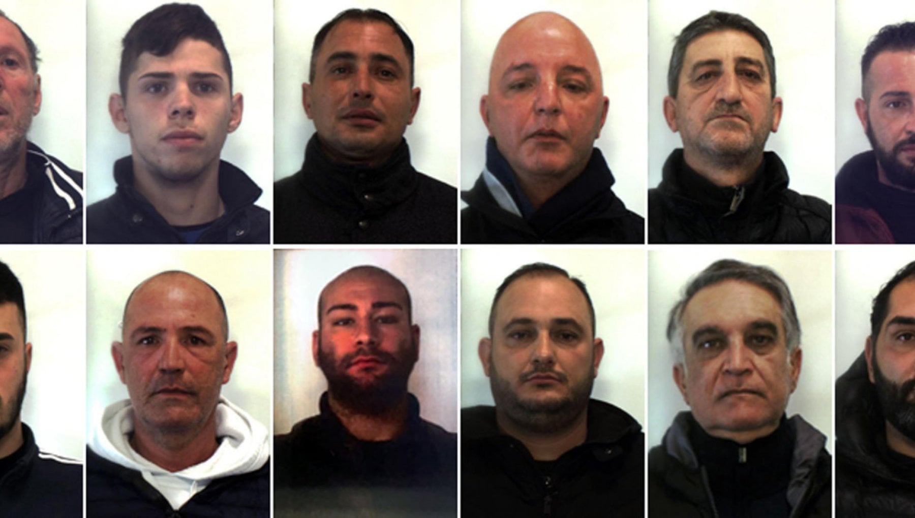 Esplosivo Per Fermare I Portavalori Armi Da Guerra Per Le Rapine I 