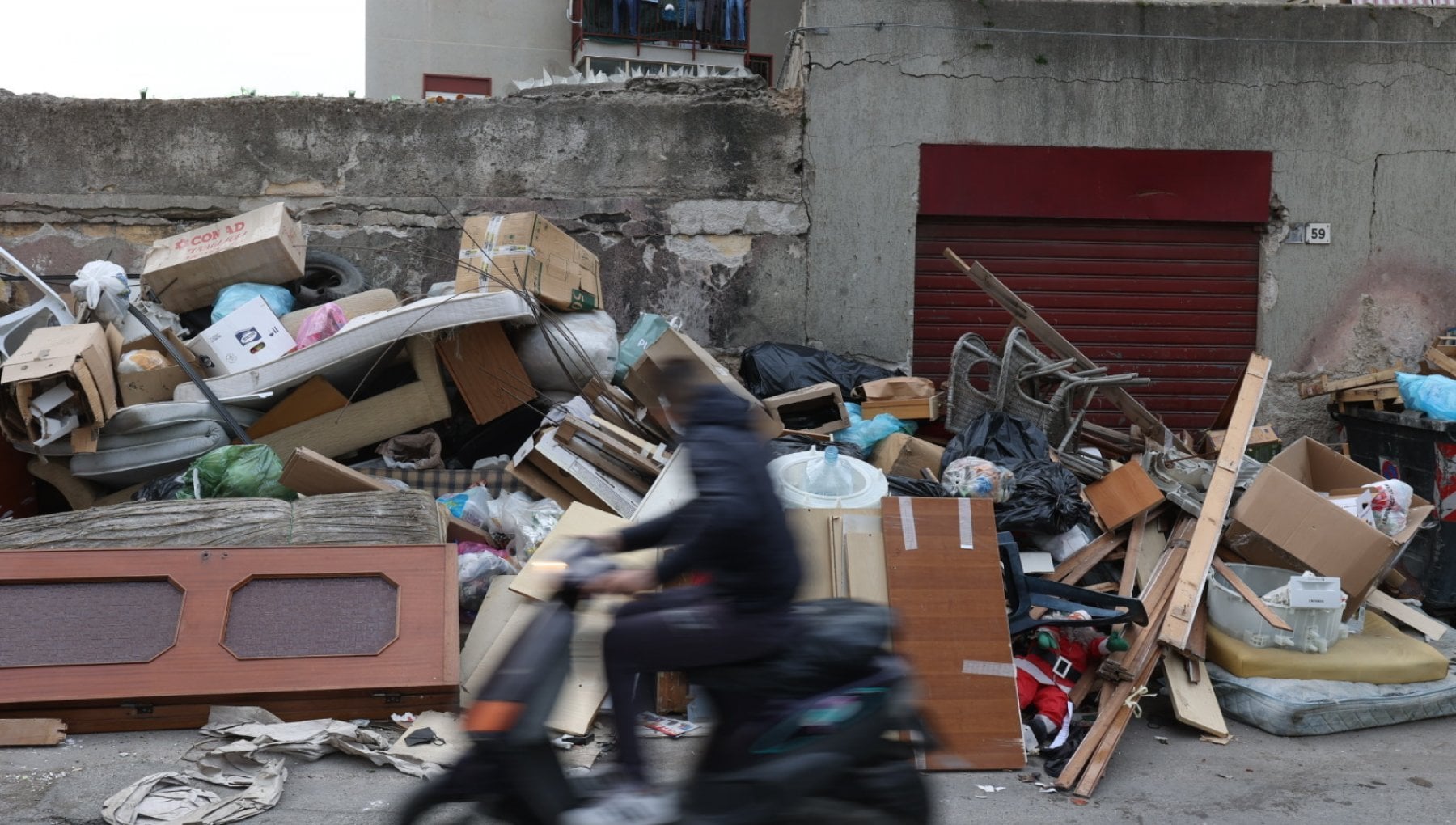Doppio Schiaffo Ai Siciliani Sui Rifiuti La Peggiore Raccolta La Tari 