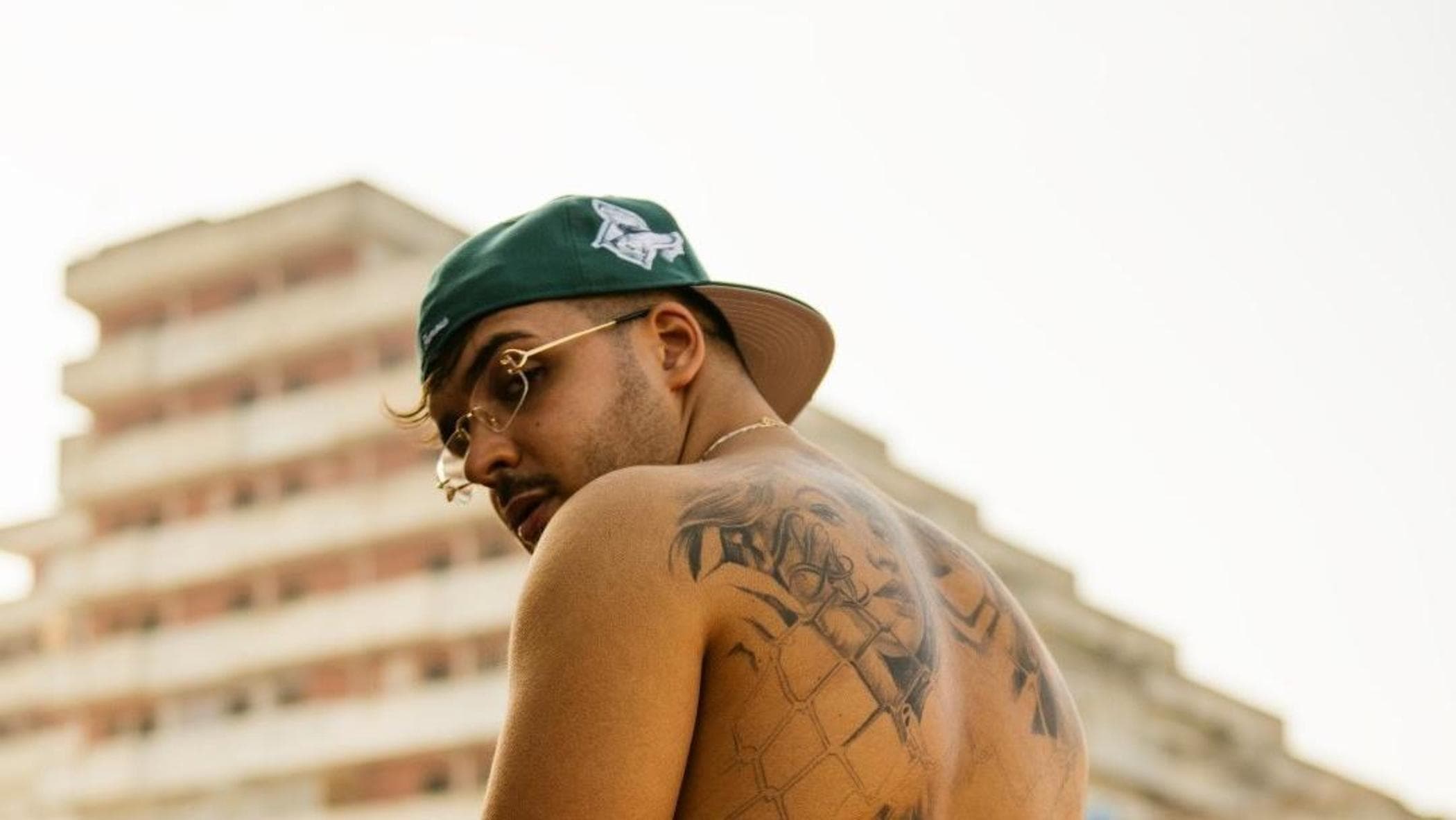 Goliera Rapper Geolier, il rapper napoletano che ama la Sicilia e duetta con Giorgia ...