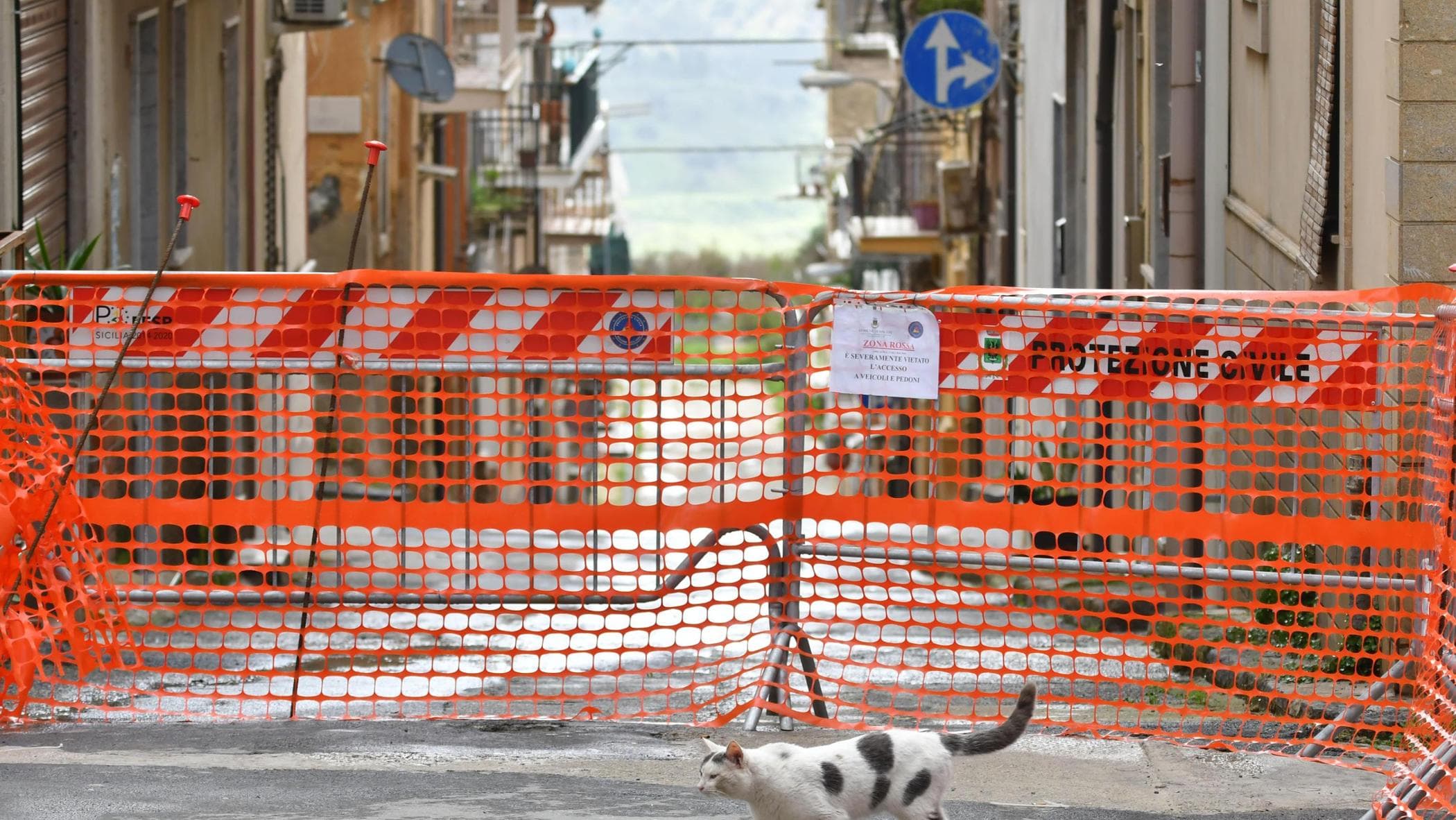 Niscemi, paura per il ritorno delle piogge. Si cercano aule per 323 bambini