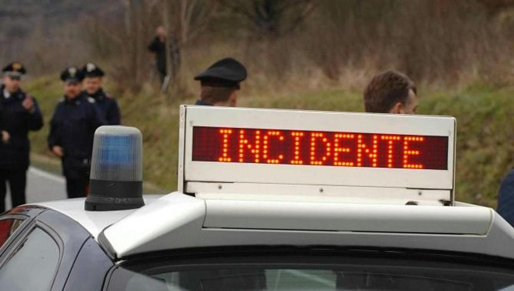 Palermo, un’auto travolge un gruppo di ciclisti. Una è morta
