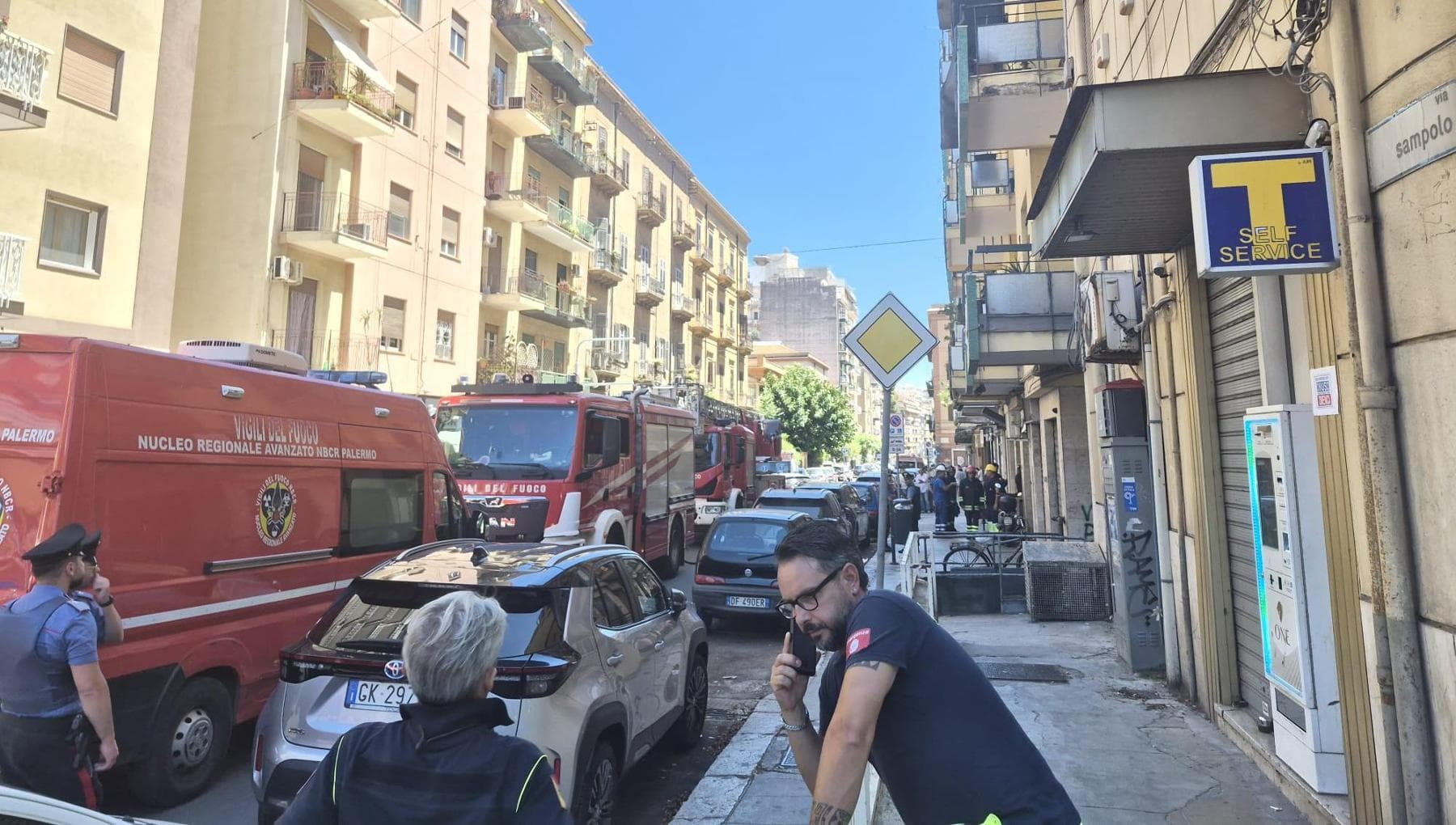 Omicidio a Palermo: l’assassino barricato minaccia un gesto estremo