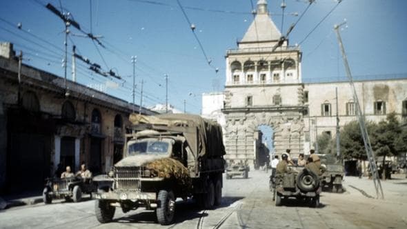 La Cala, le bombe e gli americani: una storia di Palermo raccontata per strada
