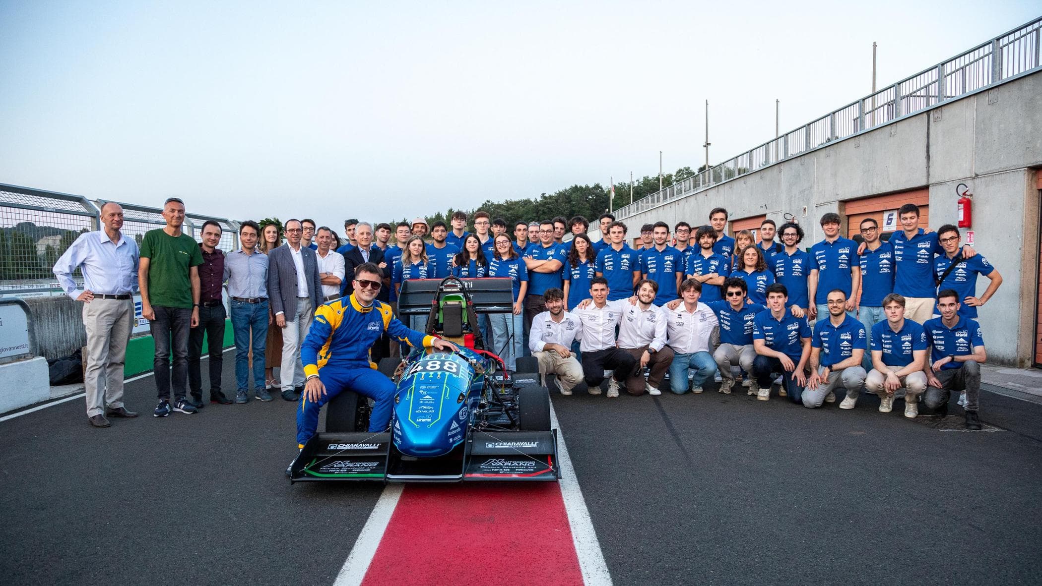 Unipg Racing Team Svelata la prima vettura a guida autonoma dell’Unipr Racing Team ...