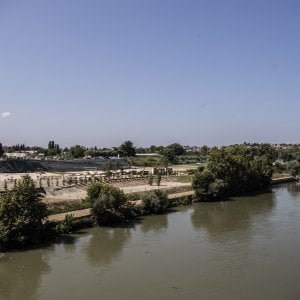 Spiaggia Sul Tevere Spunta Laccordo Coi Rom Raggi E