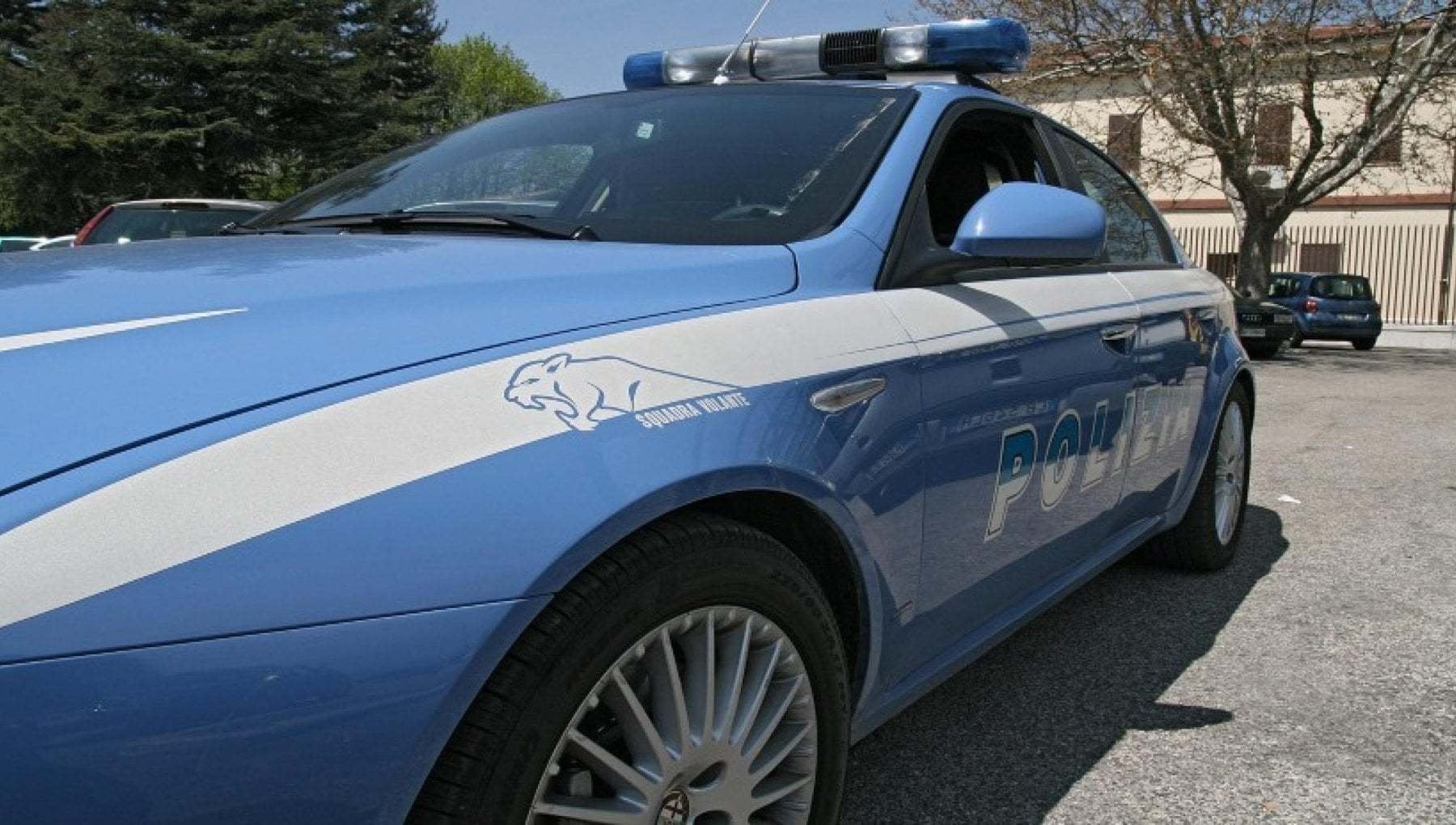 A 160 Con Il Suv Nel Centro Di Lariano Per Scappare Alla Polizia 