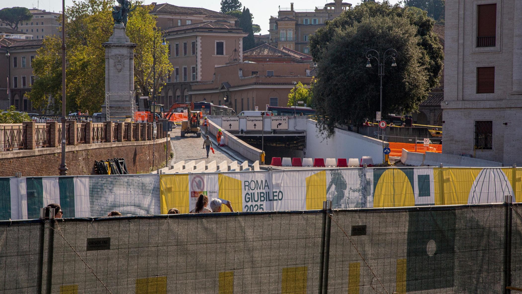 Cinquecento giorni al Giubileo: trasporti in ritardo, due ponti a