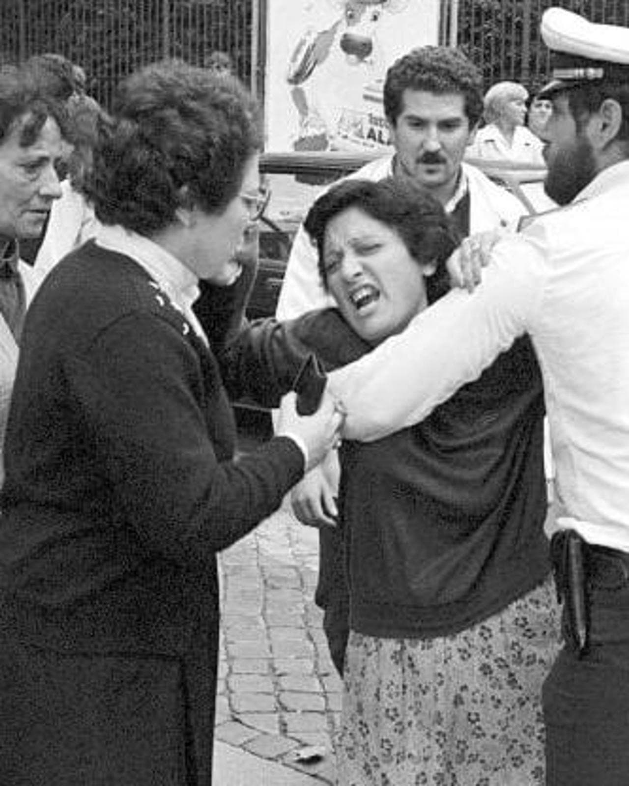 9 Ekim 1982'de Roma Sinagogu'na saldırı