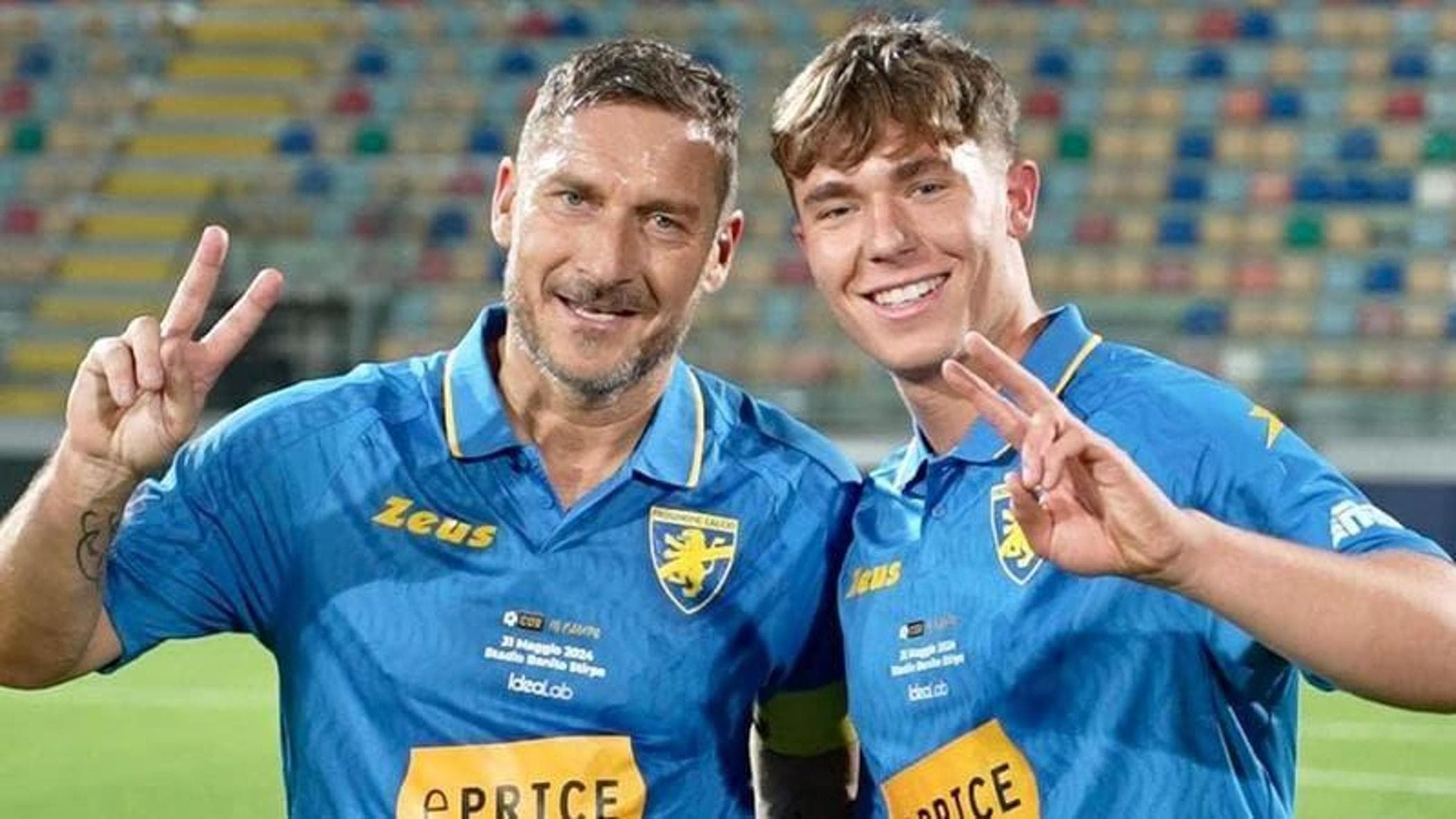Cristian Totti, addio al pallone: lavorerà come dirigente nella scuola calcio di papà Francesco - la Repubblica