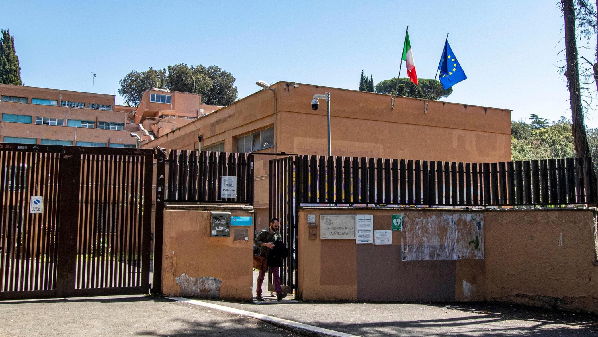 Ingresso del Liceo Farnesina