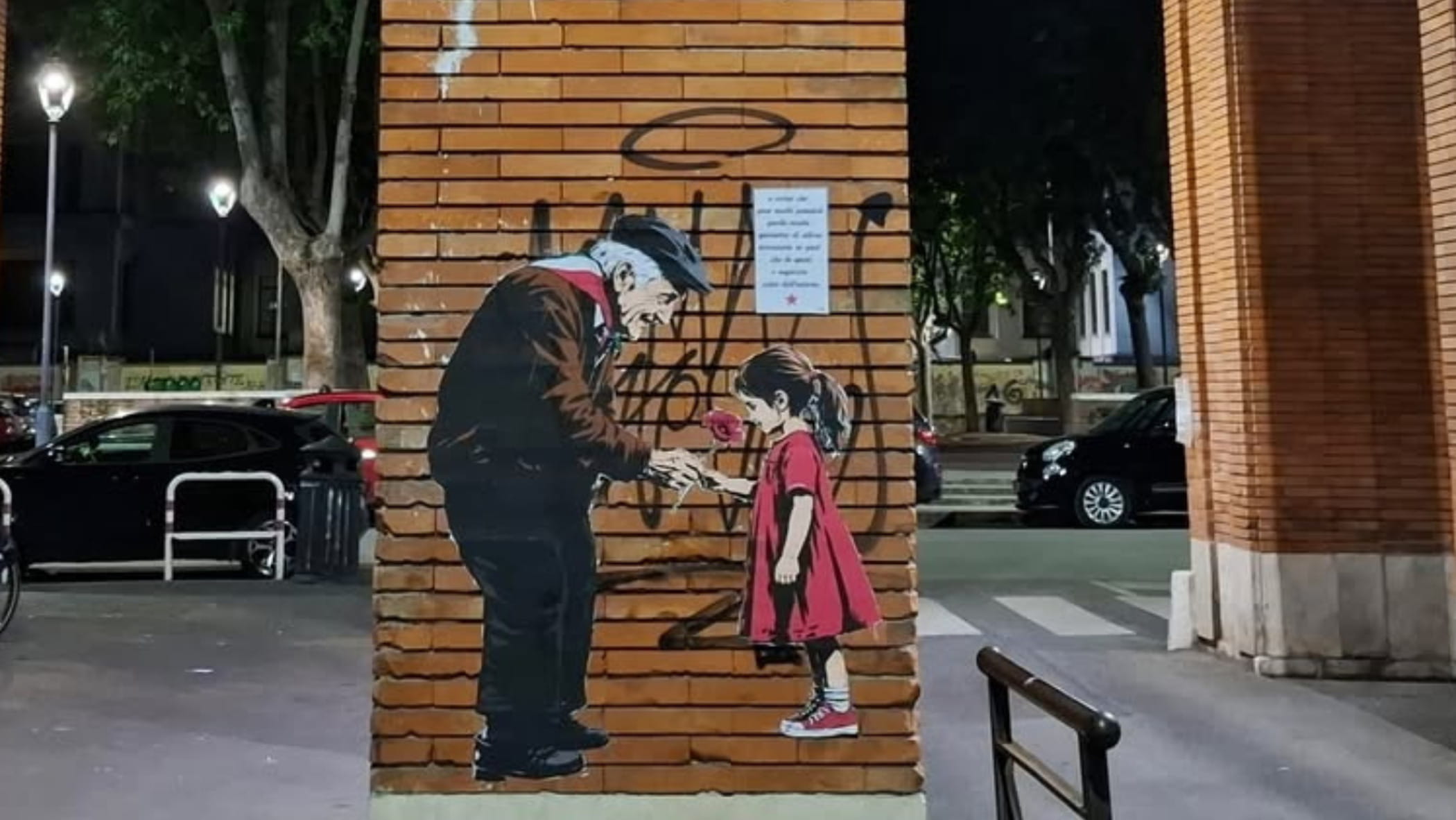 Laika, il nuovo murale per il 25 aprile alla Garbatella: “Senza memoria non c’è futuro”