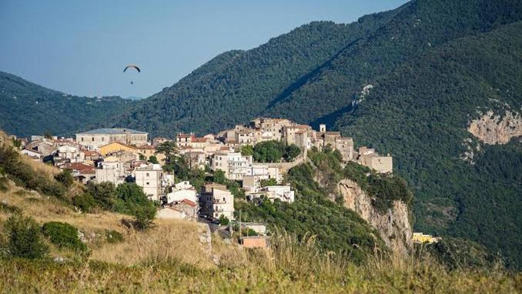 Case a un euro a Norma, borgo medievale a 70 chilometri da Roma: come funziona e chi può comprare