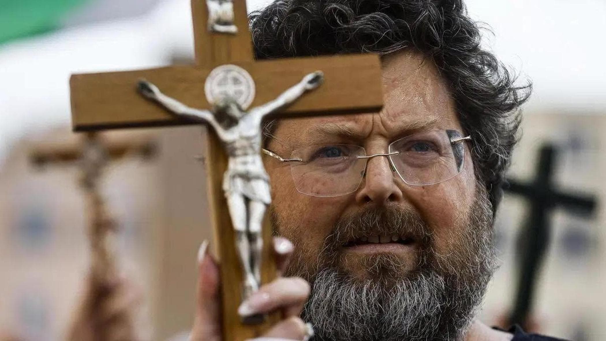 il poker la religione e l8217isola dei famosi la vita al limite di mario adinolfi da Roma.repubblica.it il poker la religione e l8217isola dei famosi la vita al limite di mario adinolfi