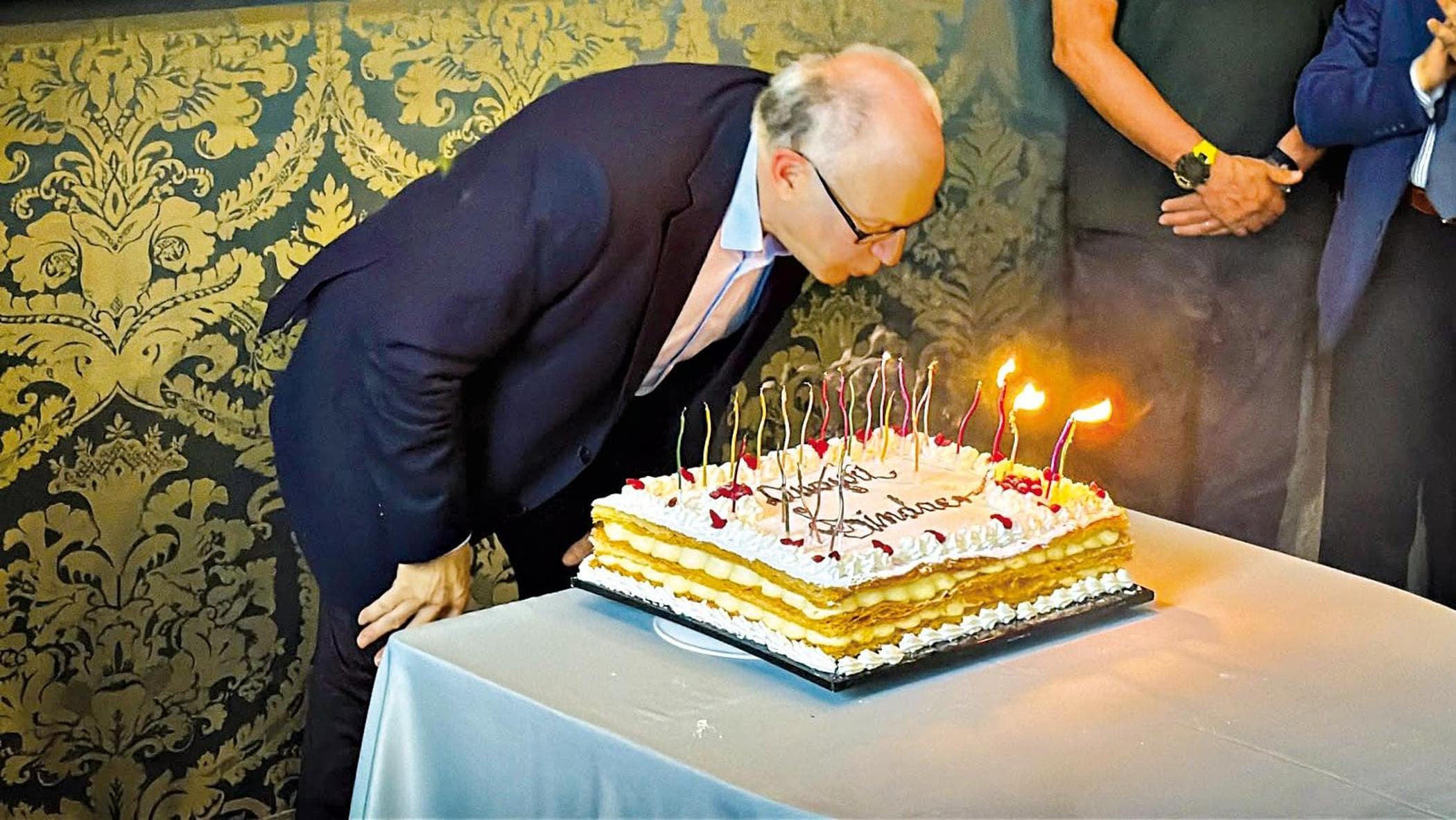 I 60 anni di Gualtieri: “Il mio desiderio è rivoluzionare Roma. Palazzo Chigi? Penso alla capitale”