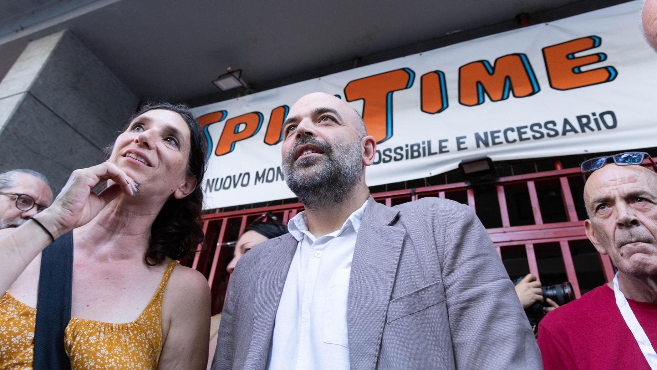 roma la mobilitazione per spin time il palazzo occupato odiato dalla destra saviano resistiamo da Roma.repubblica.it roma la mobilitazione per spin time il palazzo occupato odiato dalla destra saviano resistiamo