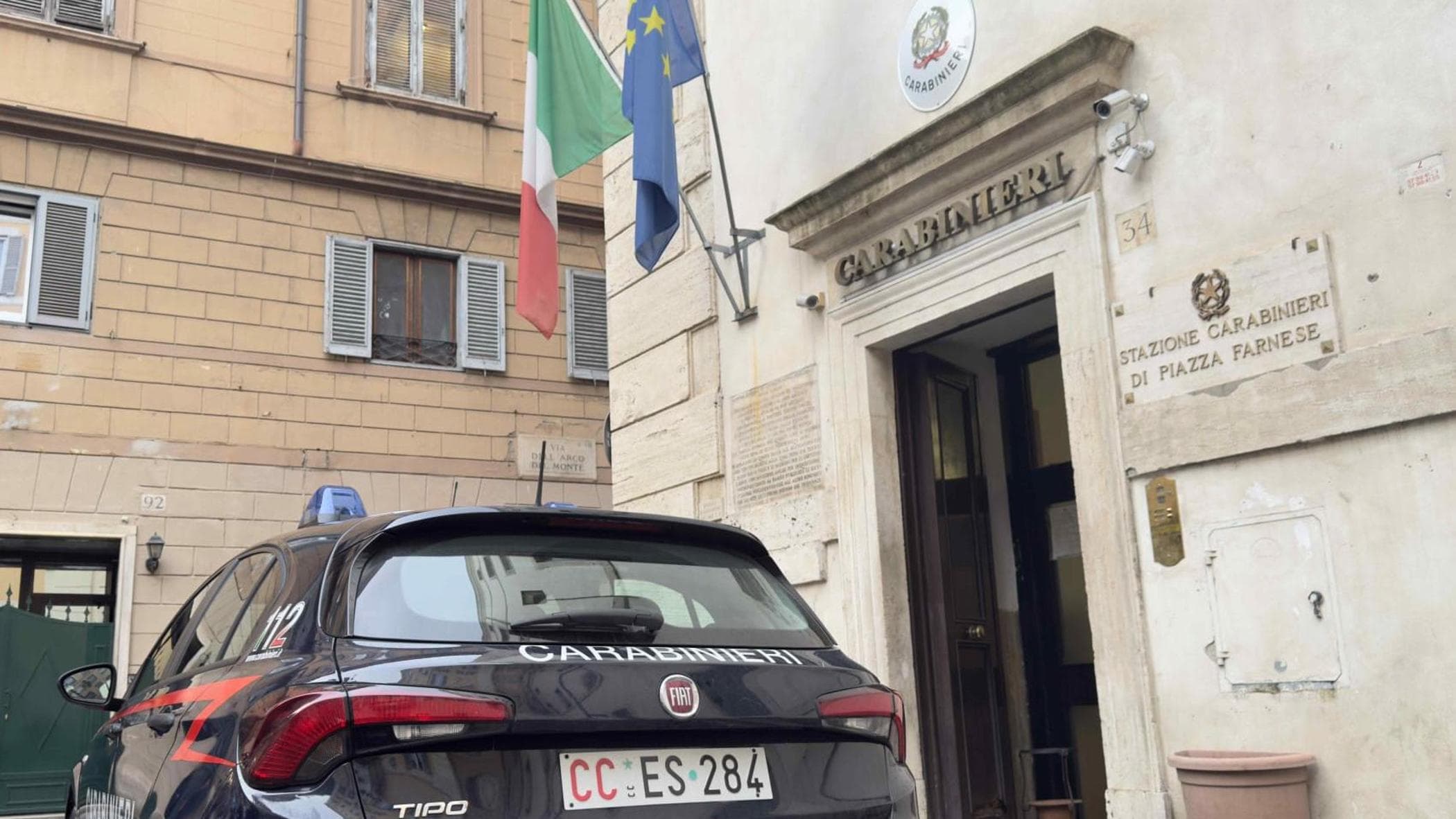 Turista ebreo con kippah aggredito due volte in pieno centro dal branco al grido di “Free Palestine”