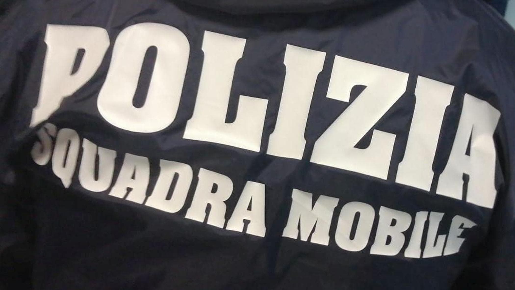 traffico di droga e omesso sequestro arrestati cinque poliziotti di anzio nettuno da Roma.repubblica.it traffico di droga e omesso sequestro arrestati cinque poliziotti di anzio nettuno