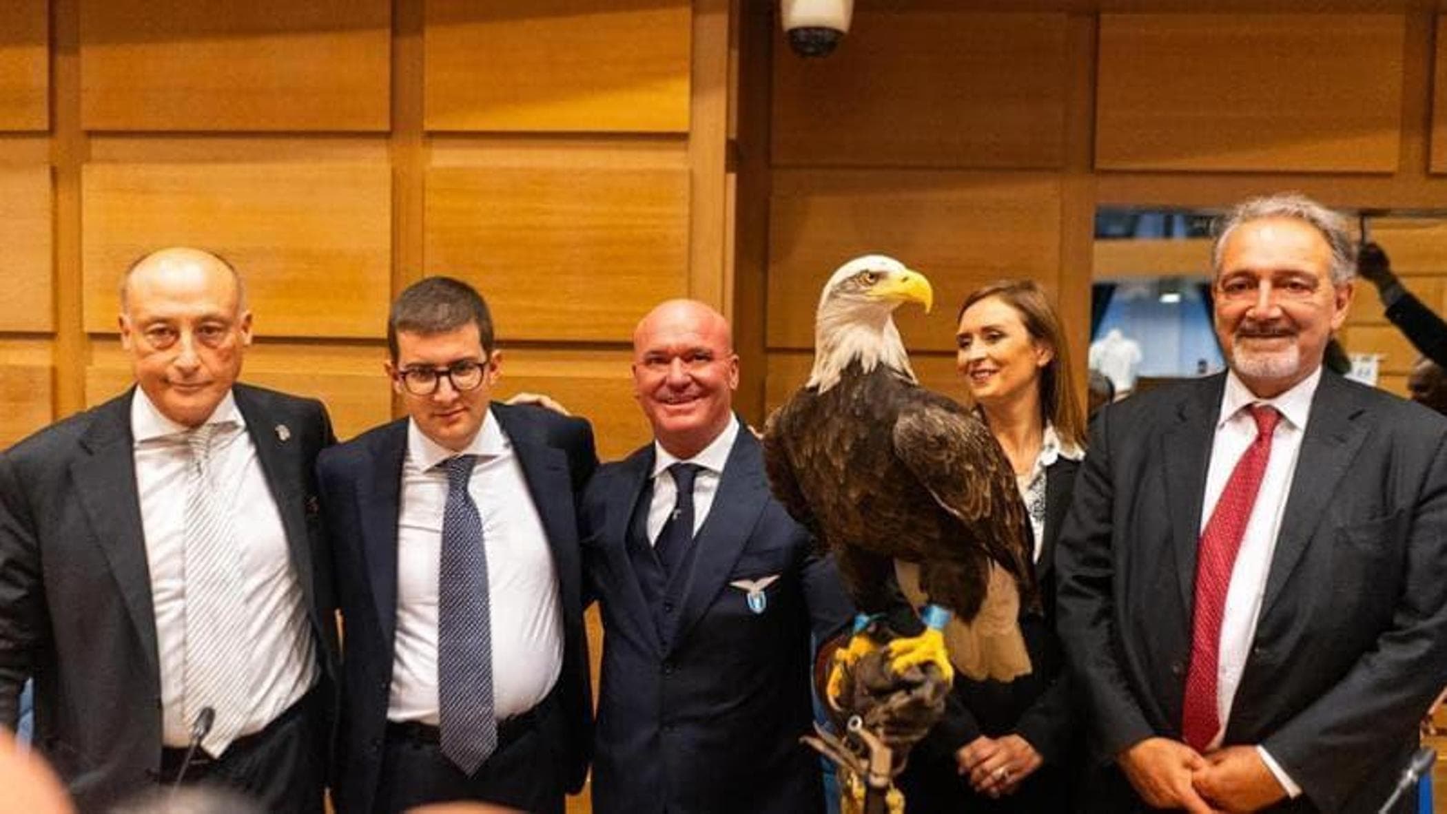 cos236 i silenzi del centrodestra e del governatore tifoso rocca isolano il patron biancoceleste da Roma.repubblica.it cos236 i silenzi del centrodestra e del governatore tifoso rocca isolano il patron biancoceleste