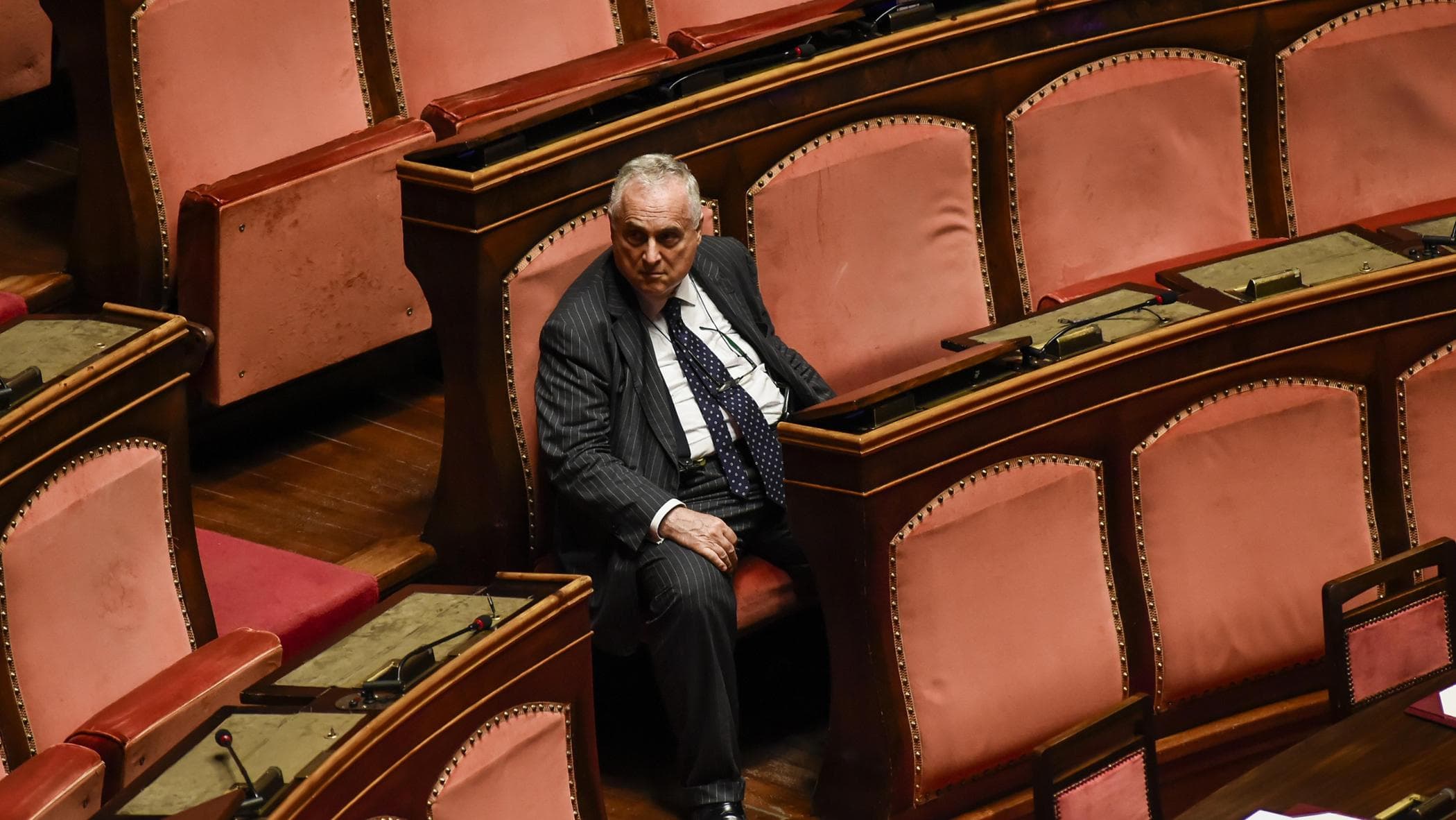 Lazio, negli sms la verità sull’intrigo. “Notizie prima che chiuda la Borsa”