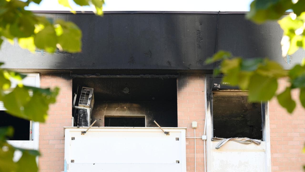 Incendio in un appartamento a Roma: morto l’inquilino. Si indaga sulle cause del rogo