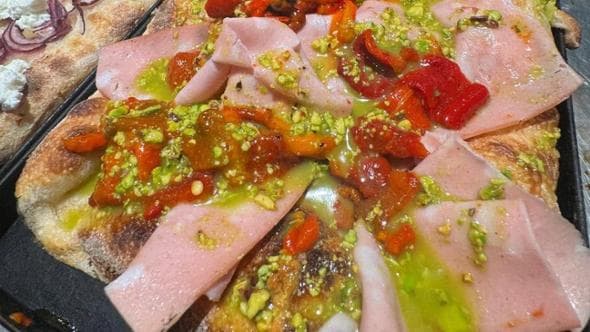 La pizza a taglio, sapori in teglia:

quante scoperte

fuori raccordo