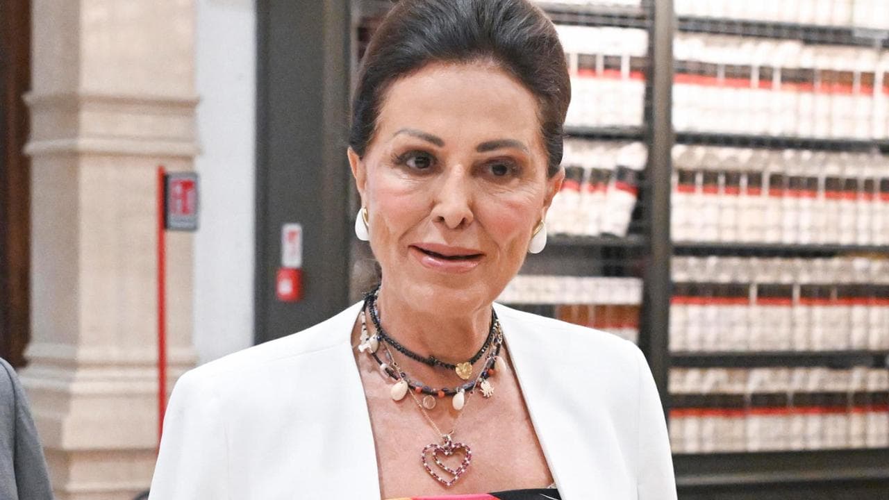 Santanchè a processo per diffamazione, il giudice invia gli atti alla Consulta: “Conflitto di attribuzione”