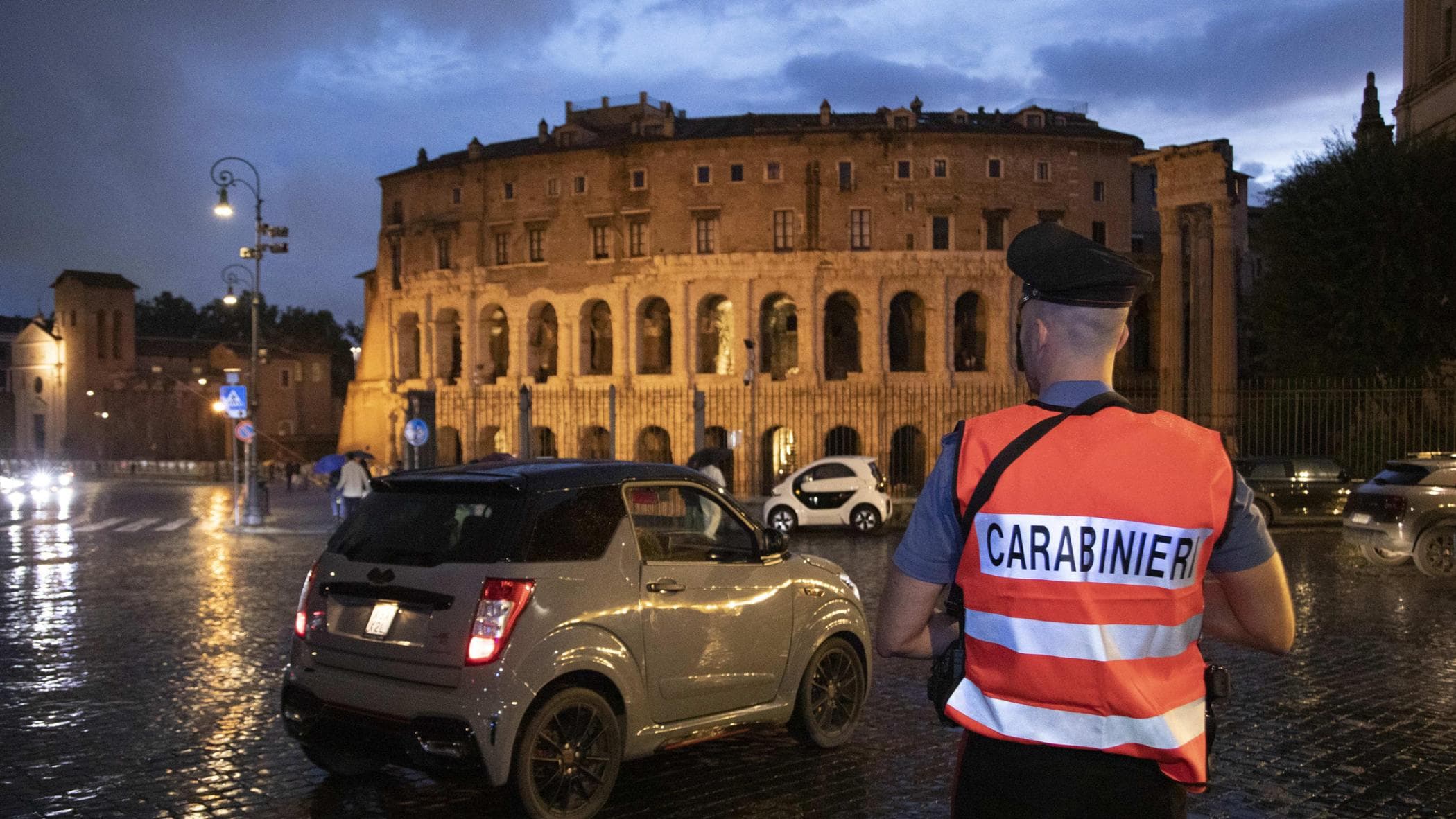 banda della minicar confessano i due minorenni lo abbiamo fatto per divertimento era uno scherzo da Roma.repubblica.it banda della minicar confessano i due minorenni lo abbiamo fatto per divertimento era uno scherzo