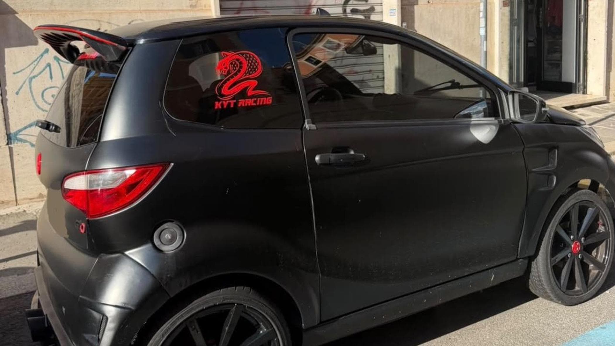 il fratello del passeggero della minicar li avevamo divisi sei mesi fa insieme sono esplosivi da Roma.repubblica.it il fratello del passeggero della minicar li avevamo divisi sei mesi fa insieme sono esplosivi