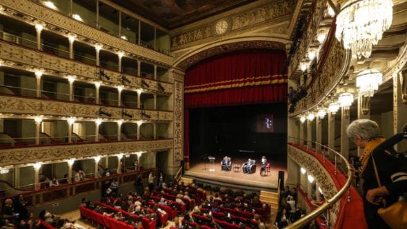 Il teatro Valle torna alla città. “Scommessa vinta, sedici anni dopo”  