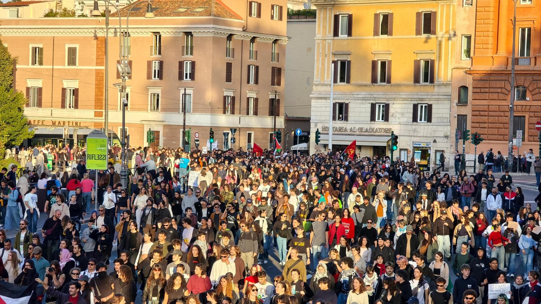 La protesta dei giovani romani continua: “Ci vediamo venerdì, bloccheremo tutto”