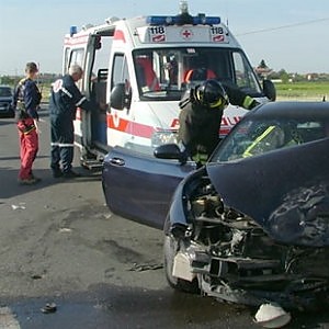 Incidente nell'Astigiano, muore bimba di 8 anni in auto con i genitori ...