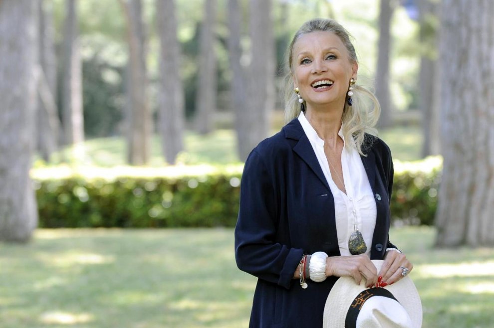 Corinne Clery E La Zia Di Alessandro Borghese