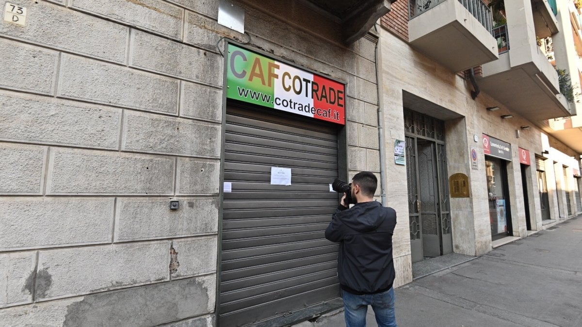 Torino Seviziato E Ucciso Con Un Colpo Alla Testa In Barriera Di 