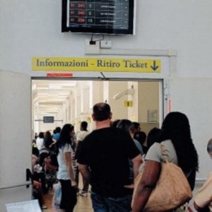 Carta d'identità, l'attesa infinita di Torino: il primo 