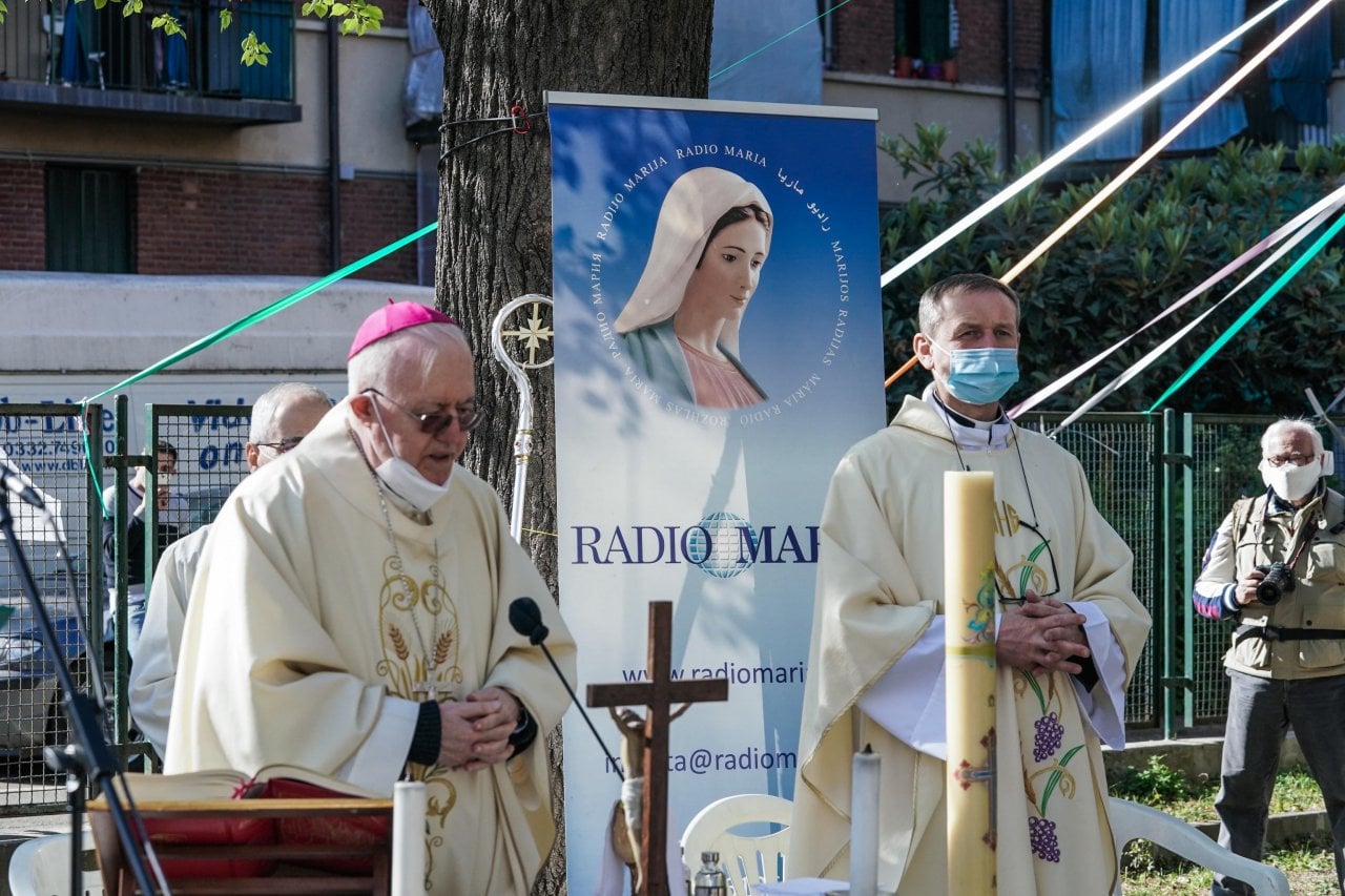 Bandiera da giardino personalizzata e ispiratrice, striscione con la croce di Gesù, decorazioni cristiane per la casa, decorazioni per esterni, idee regalo religiose, bandiera stagionale - Italia Bandiera da giardino personalizzata e ispiratrice, striscione con la croce di Gesù, decorazioni cristiane per la casa, decorazioni per esterni, idee regalo religiose, bandiera stagionale - Italia