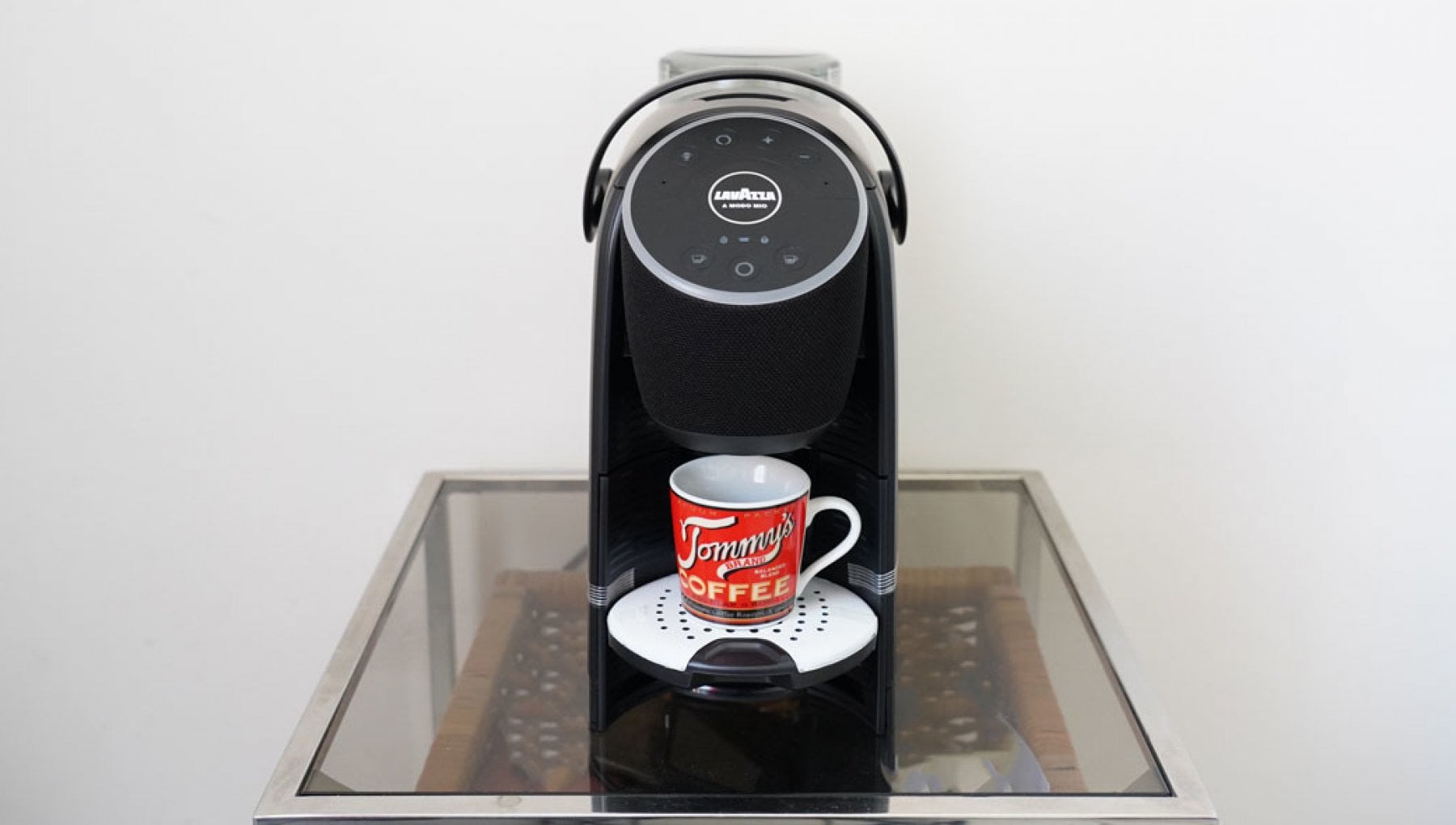 Alexa fammi un caffè\