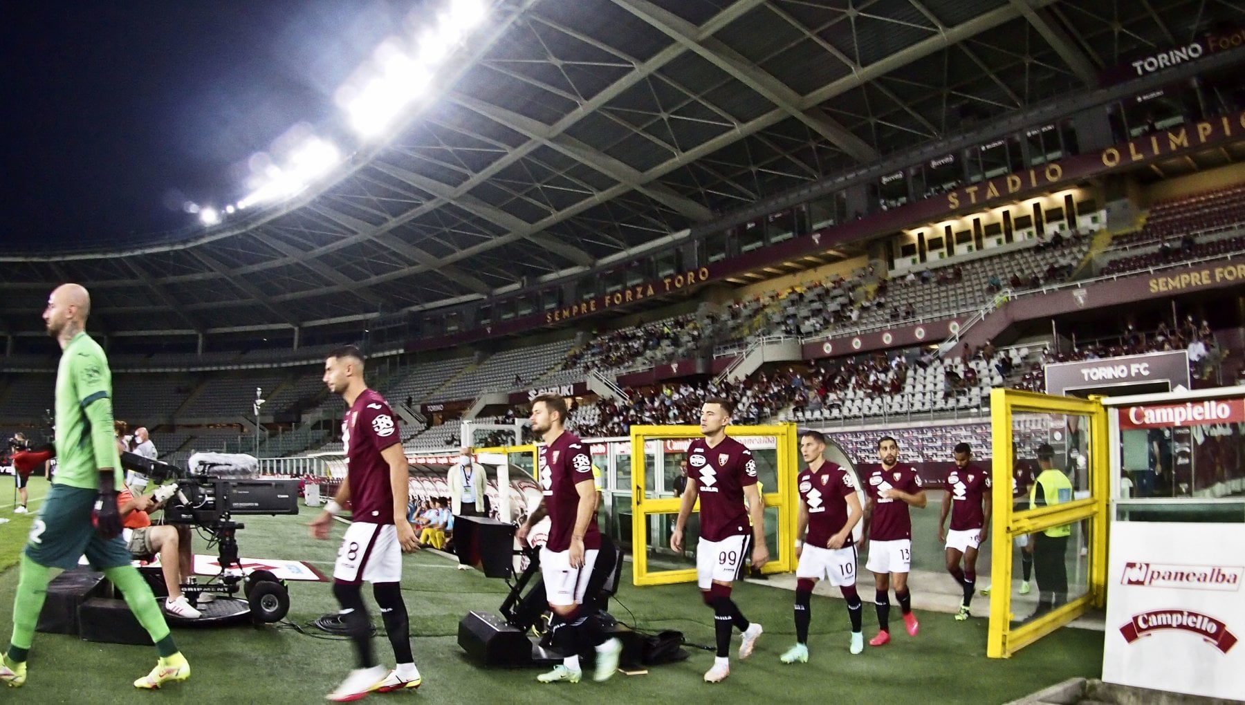 La città riabbraccia la Serie A ma con pochi tifosi: in 5 mila per Toro-Atalanta - Vimarsana News