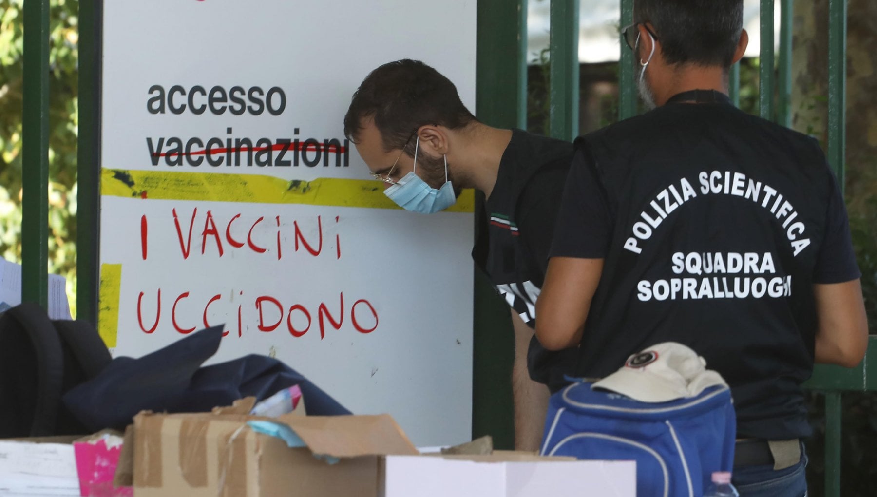 Torino, l'Ordine sospende sei medici no vax; "Chi non vuole il vaccino cambi lavoro" - Vimarsana News