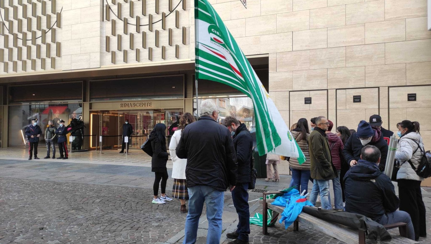 Torino, scioperano le commesse della Rinascente: \