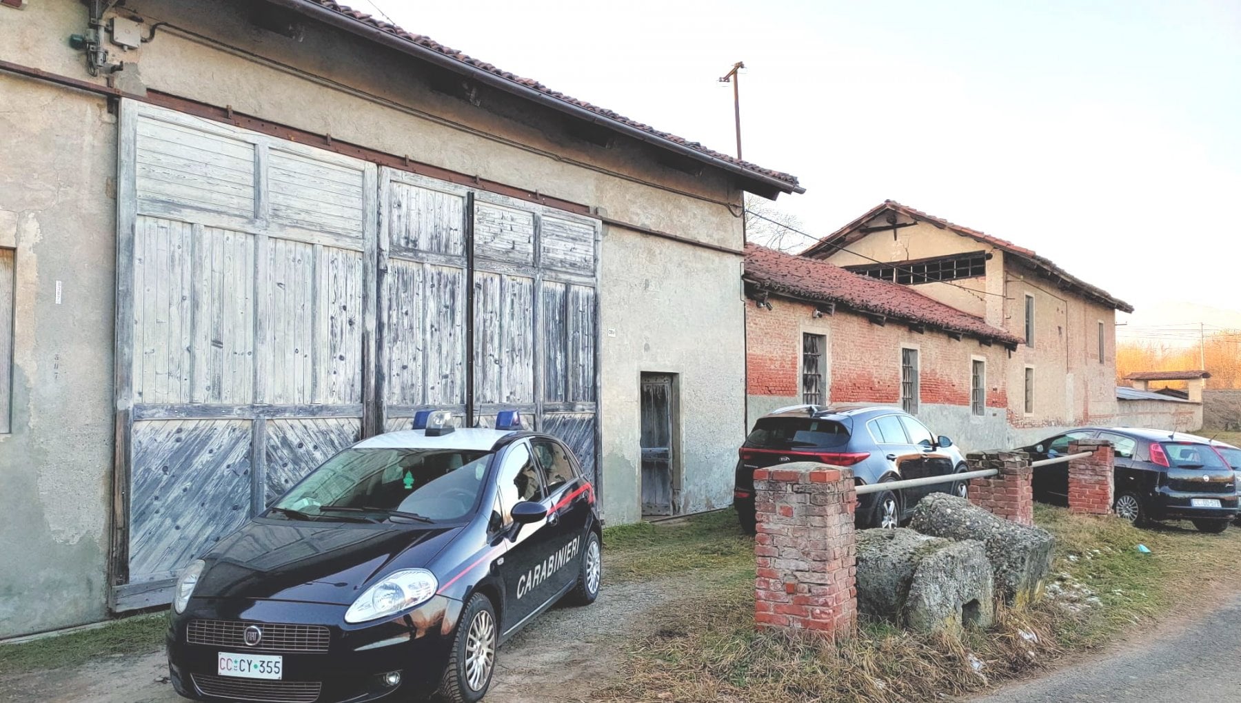 Coppia Trovata Morta In Auto Nel Torinese Ipotesi Omicidio Suicidio 
