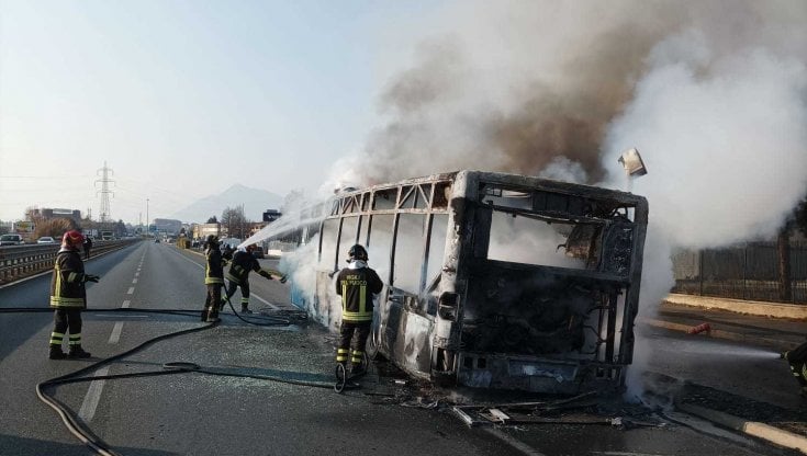 Corso Allamano A Rivoli triangolo Delle Bermude Dei Bus Secondo 