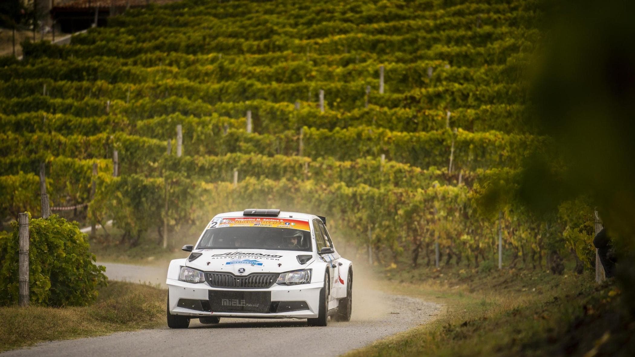 Schianto durante rally nel Cuneese, feriti pilota e navigatore - la ...