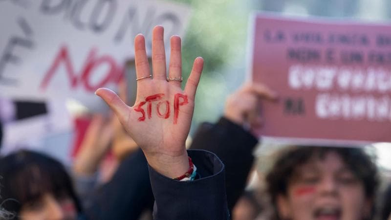 Più di una denuncia al giorno, il coraggio delle donne cresce - la ...