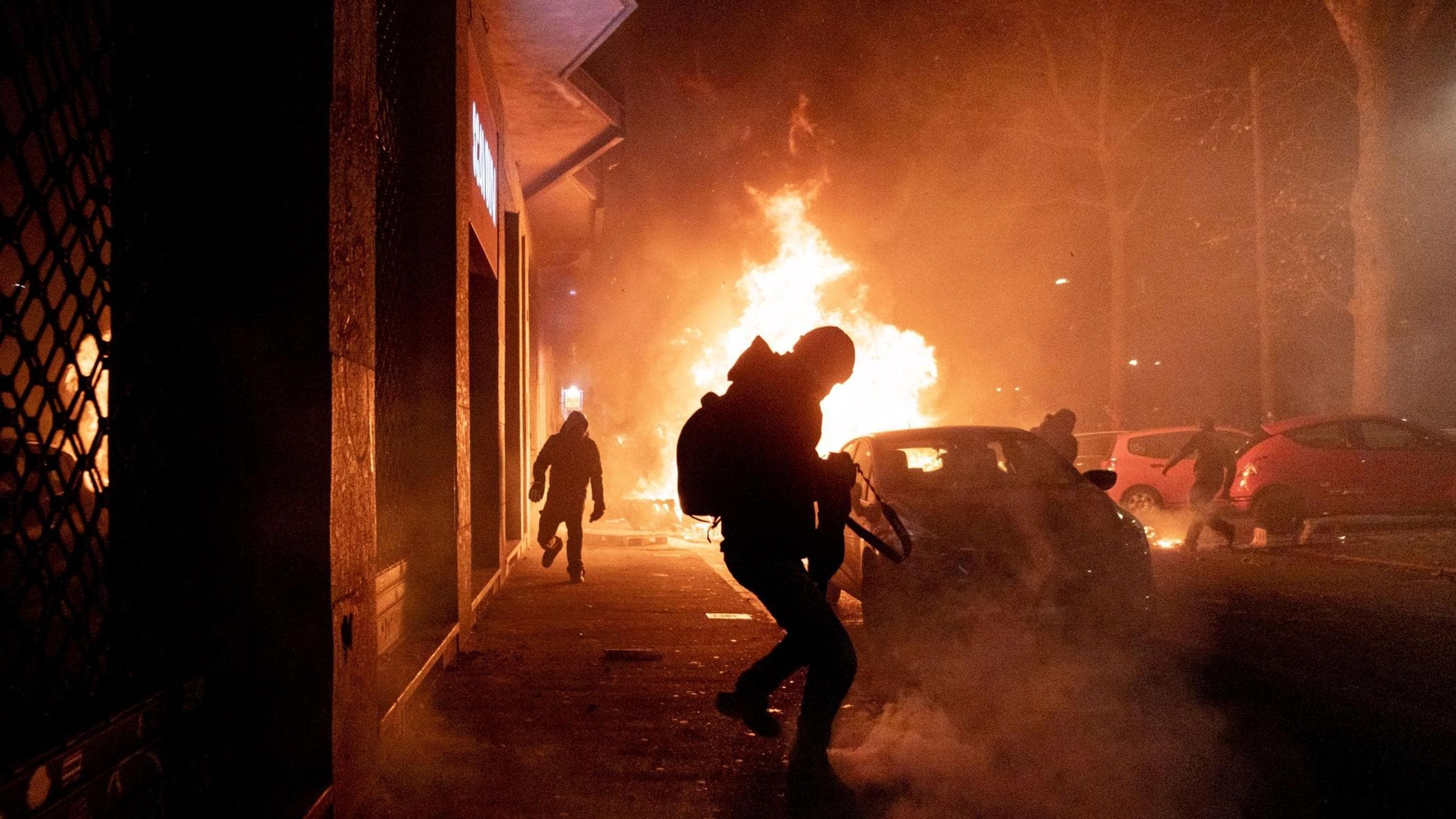 Il cameriere, il commesso, il precario: chi sono gli arrestati per gli scontri di Askatasuna